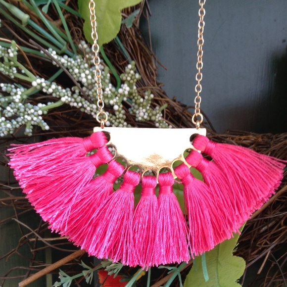 Tassel Statement Necklace NEW - Picture 2 of 5